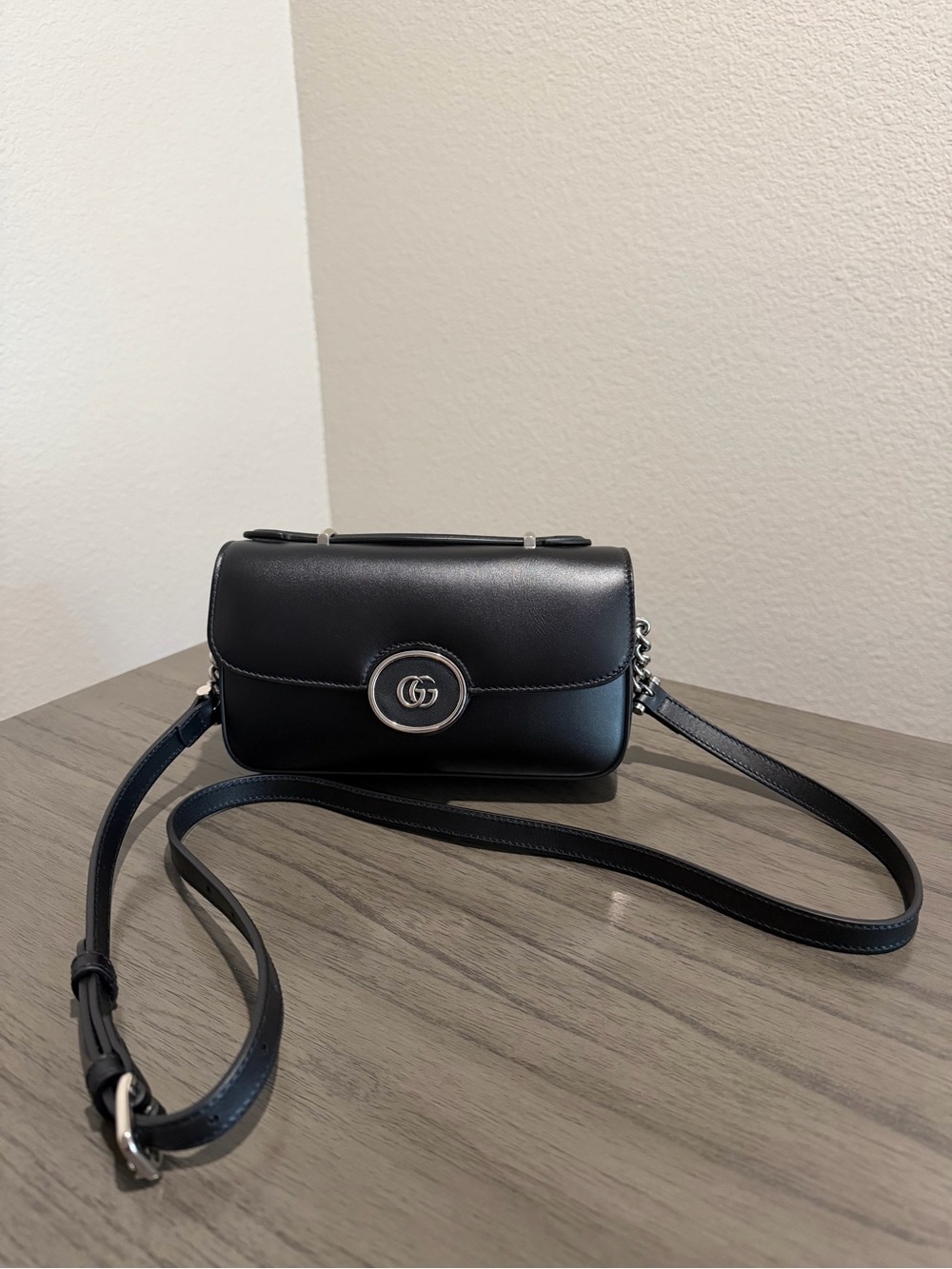 Gucci Black Leather with Double GG Silver Hardware Crossbody Bag
